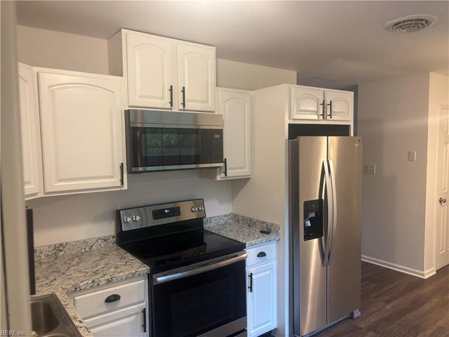 1725 Pike ST, Suffolk, VA 23433