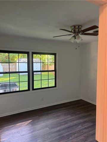 1725 Pike ST, Suffolk, VA 23433