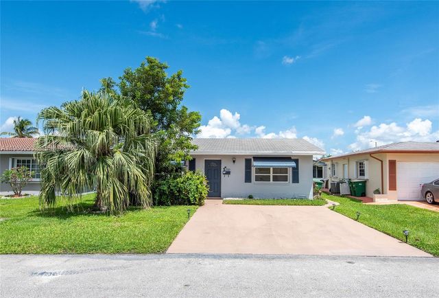 8521 NW 57th Ct, Tamarac, FL 33321