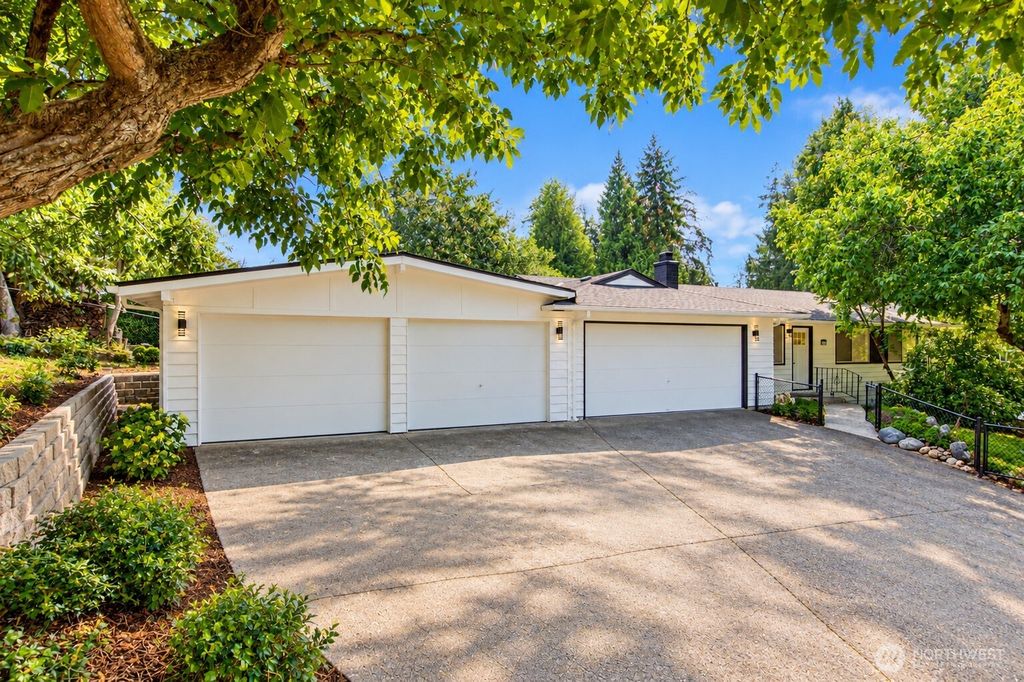 853 S 306th Street, Federal Way, WA 98003