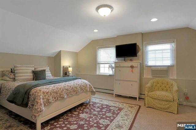 54 Chestnut Avenue, Park Ridge, NJ 07656