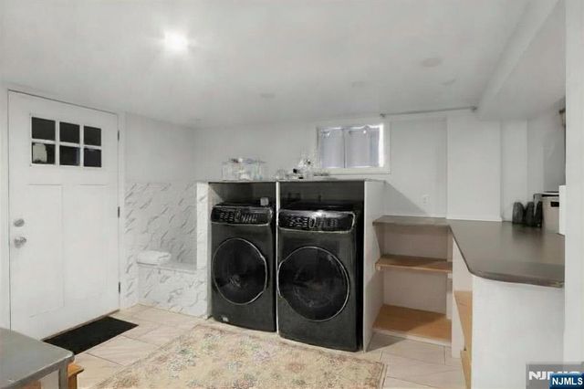 54 Chestnut Avenue, Park Ridge, NJ 07656