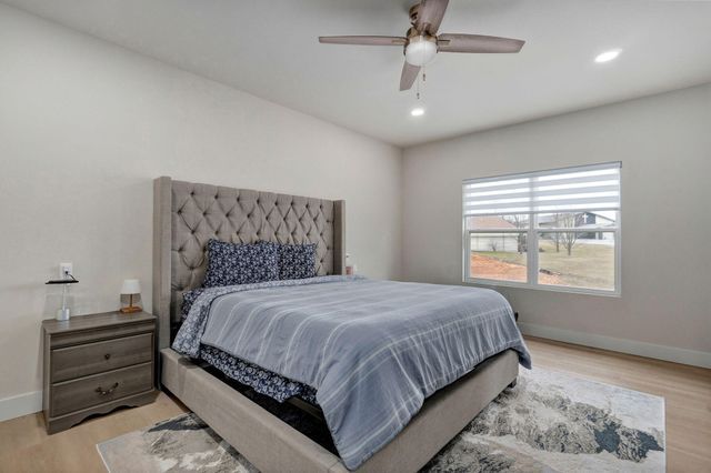 3630 N Thistlewood Court, Springfield, MO 65803