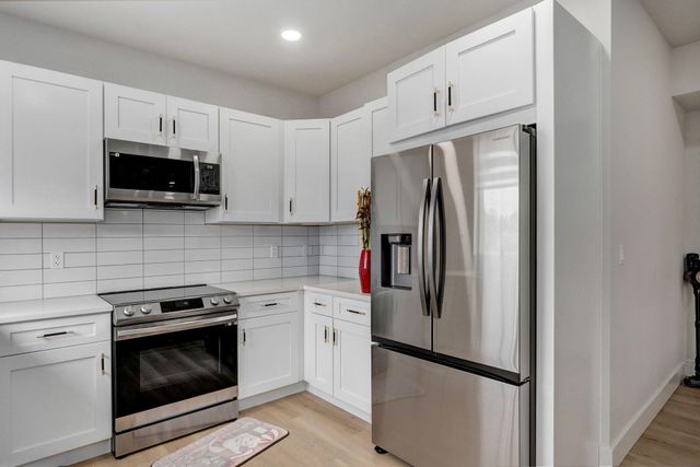 3630 N Thistlewood Court, Springfield, MO 65803