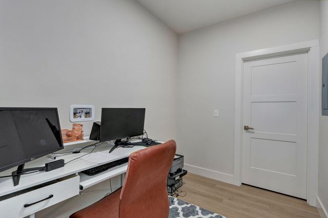 3630 N Thistlewood Court, Springfield, MO 65803