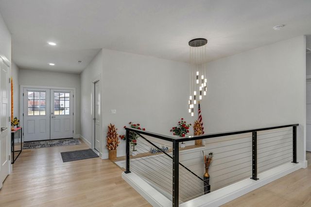 3630 N Thistlewood Court, Springfield, MO 65803