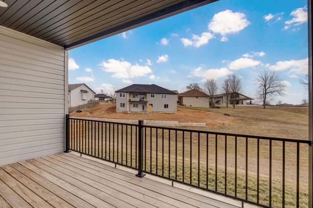 3630 N Thistlewood Court, Springfield, MO 65803