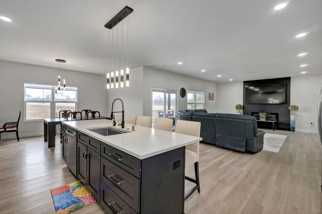 3630 N Thistlewood Court, Springfield, MO 65803