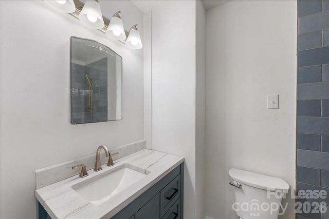 5711 Oak Drive, Charlotte, NC 28216
