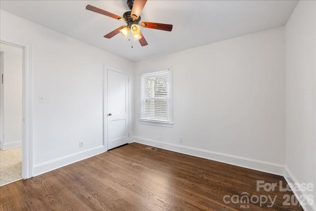 5711 Oak Drive, Charlotte, NC 28216
