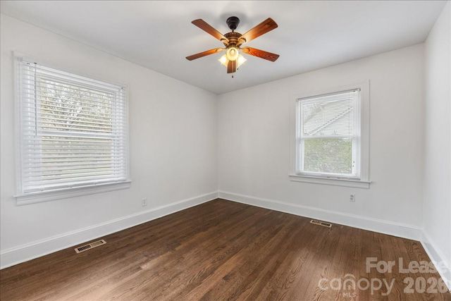 5711 Oak Drive, Charlotte, NC 28216