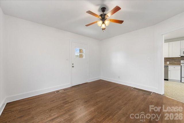 5711 Oak Drive, Charlotte, NC 28216