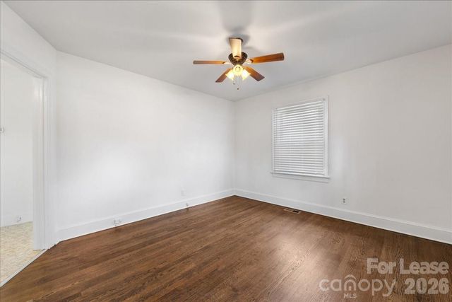 5711 Oak Drive, Charlotte, NC 28216