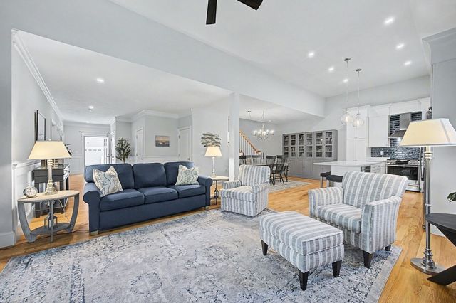 14 Waterside Run 14, Medway, MA 02053