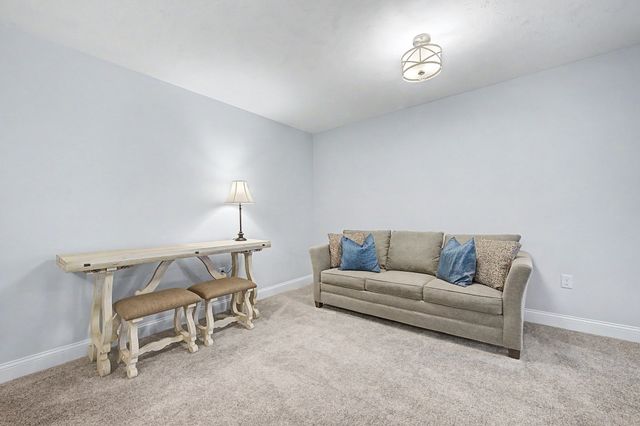 14 Waterside Run 14, Medway, MA 02053