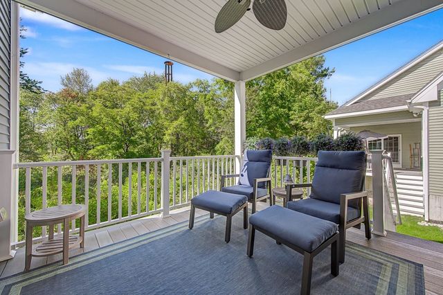 14 Waterside Run 14, Medway, MA 02053
