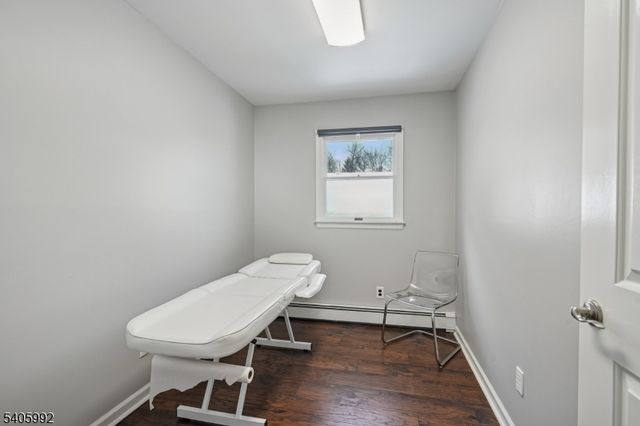 91 Eagle Rock Ave, Roseland Boro, NJ 07068