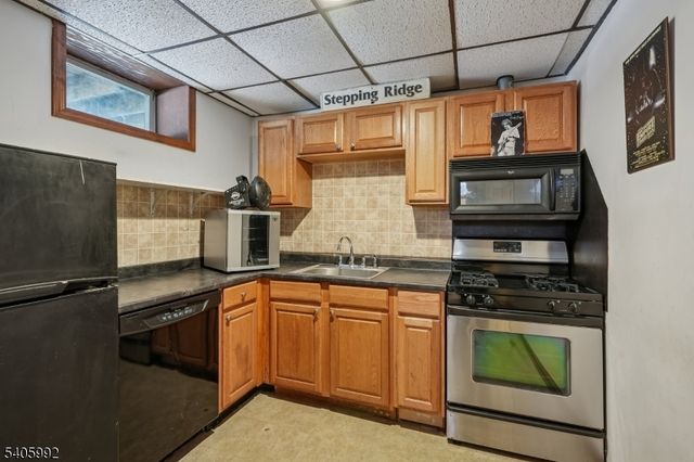 91 Eagle Rock Ave, Roseland Boro, NJ 07068