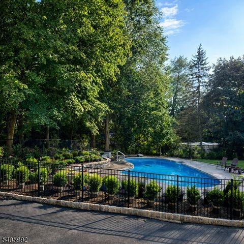 91 Eagle Rock Ave, Roseland Boro, NJ 07068