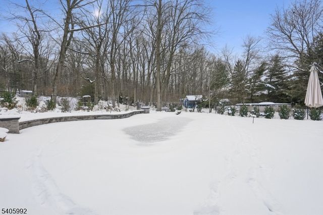 91 Eagle Rock Ave, Roseland Boro, NJ 07068