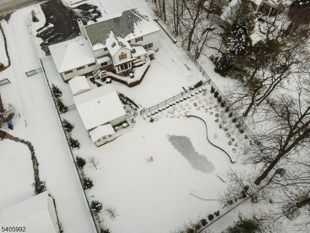 91 Eagle Rock Ave, Roseland Boro, NJ 07068