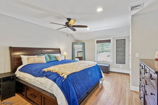 91 Eagle Rock Ave, Roseland Boro, NJ 07068