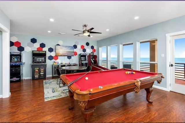 21502 Kennedy Drive, Galveston, TX 77554