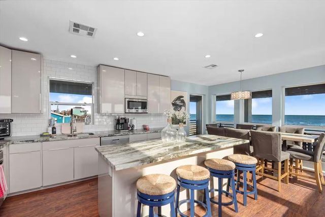 21502 Kennedy Drive, Galveston, TX 77554