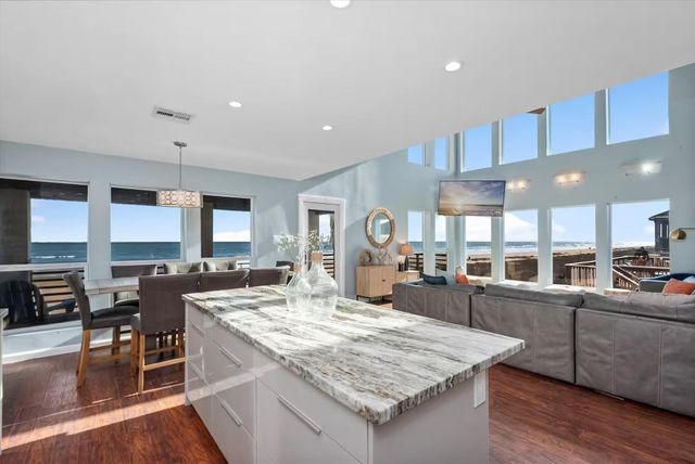 21502 Kennedy Drive, Galveston, TX 77554