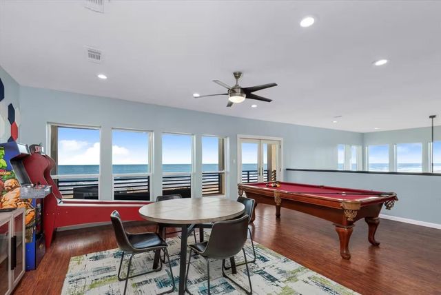 21502 Kennedy Drive, Galveston, TX 77554
