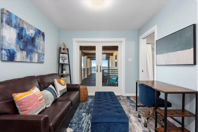 21502 Kennedy Drive, Galveston, TX 77554