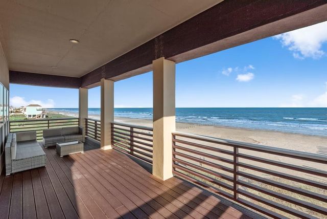 21502 Kennedy Drive, Galveston, TX 77554
