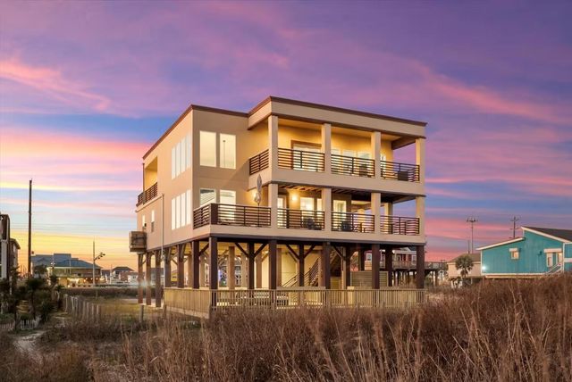 21502 Kennedy Drive, Galveston, TX 77554