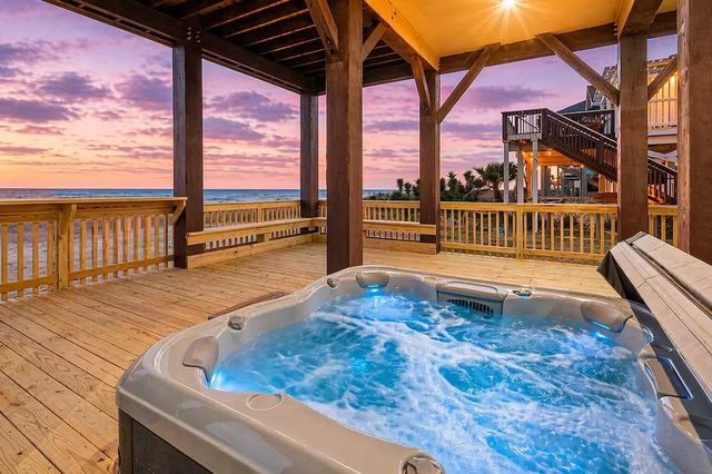 21502 Kennedy Drive, Galveston, TX 77554