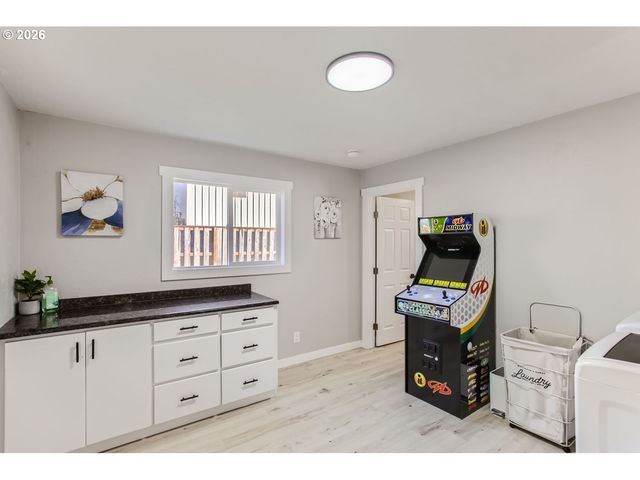 19755 Sw BLANTON St, Beaverton, OR 97078