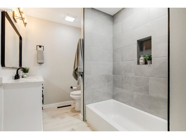 19755 Sw BLANTON St, Beaverton, OR 97078