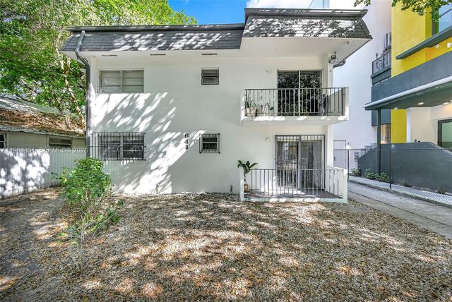 641 NW 2nd St, Miami, FL 33128