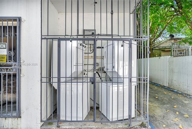 641 NW 2nd St, Miami, FL 33128