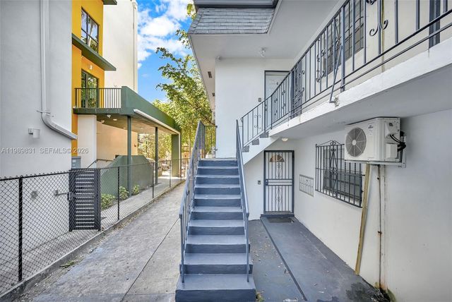 641 NW 2nd St, Miami, FL 33128