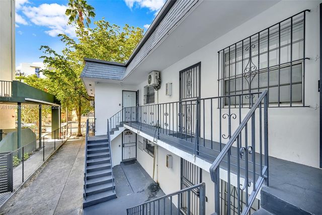 641 NW 2nd St, Miami, FL 33128