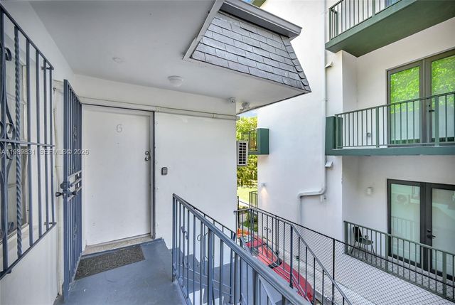 641 NW 2nd St, Miami, FL 33128