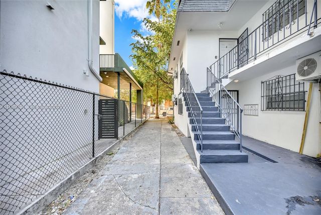 641 NW 2nd St, Miami, FL 33128