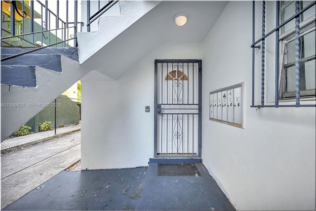 641 NW 2nd St, Miami, FL 33128