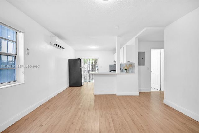 641 NW 2nd St, Miami, FL 33128