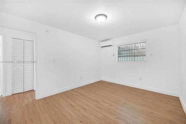 641 NW 2nd St, Miami, FL 33128