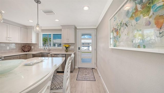 900 SPANISH DRIVE N, Longboat Key, FL 34228