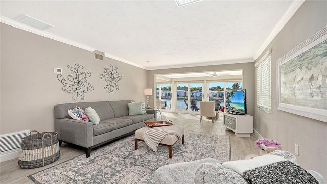 900 SPANISH DRIVE N, Longboat Key, FL 34228