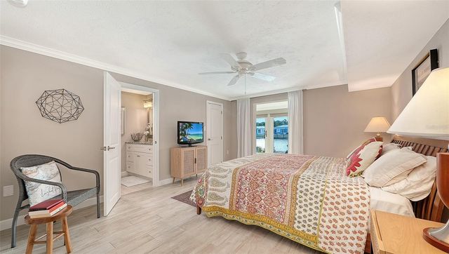 900 SPANISH DRIVE N, Longboat Key, FL 34228