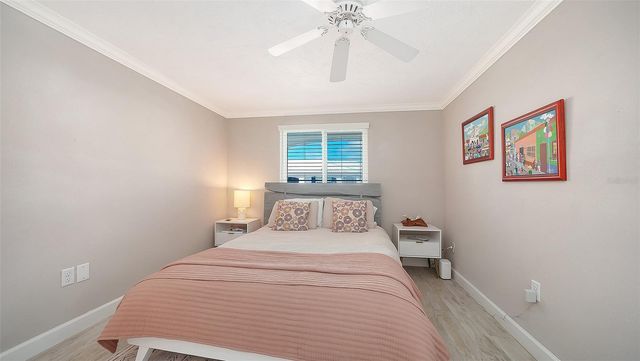 900 SPANISH DRIVE N, Longboat Key, FL 34228