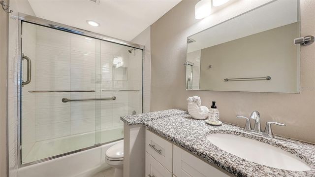 900 SPANISH DRIVE N, Longboat Key, FL 34228